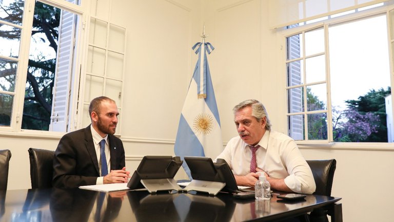 Alberto Fernández desayunó con Martín Guzmán en Olivos para analizar la negociación con el FMI