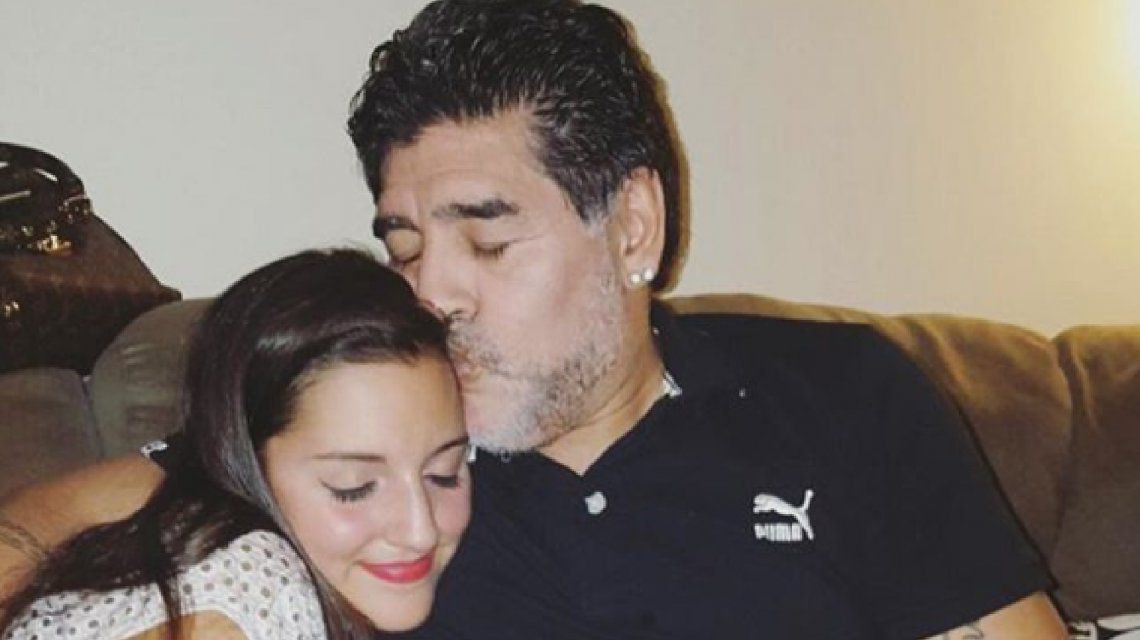 El conmovedor mensaje de Jana Maradona: «Se siente todavía como un sueño horrible»