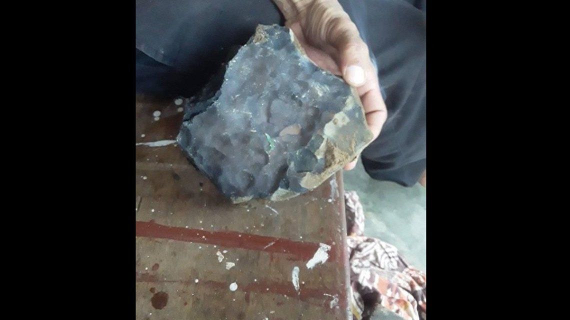 La cayó un meteorito, se le rompió el techo y el piso: cobrará 1,5 millones de euros