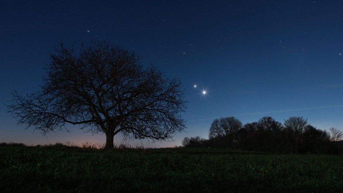 Gran Conjunción de Júpiter y Saturno: luego de 800 años, este lunes se volverá a ver la «Estrella de Belén»