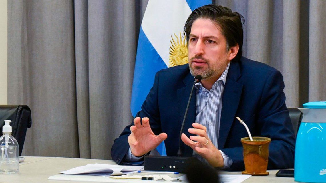 Nicolás Trotta anunció que la vacunación a docentes comenzará en febrero