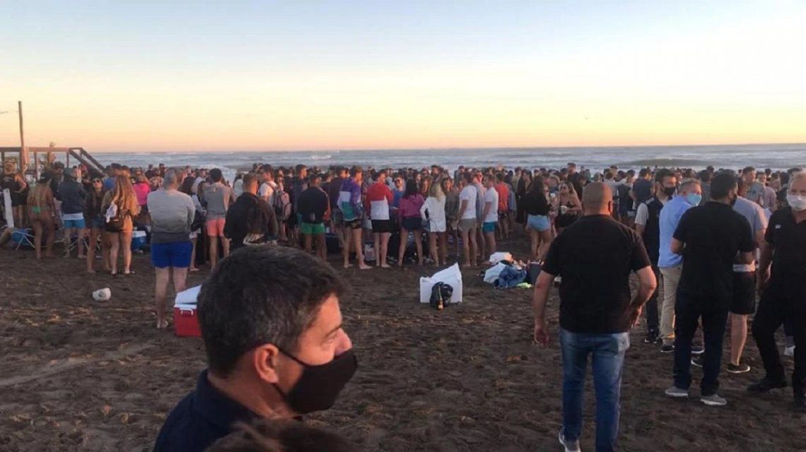 Mar del Plata: cerraron una playa por la aglomeración de jóvenes
