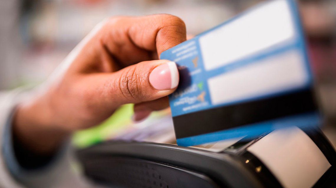 Las tarjetas de crédito seguirán con el tope de 43% para saldos de hasta 0.000