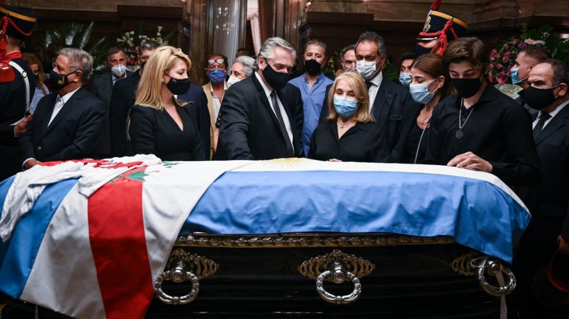 Alberto Fernández despidió los restos de Carlos Menem
