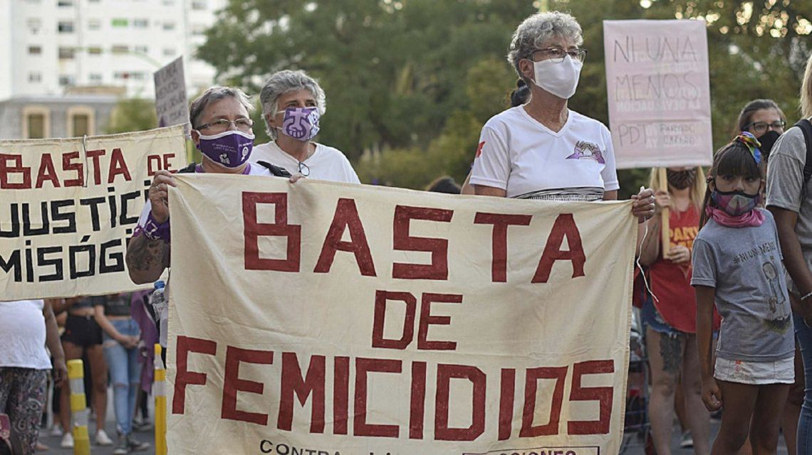 Córdoba: murió una mujer quemada y por el femicidio está detenido un policía