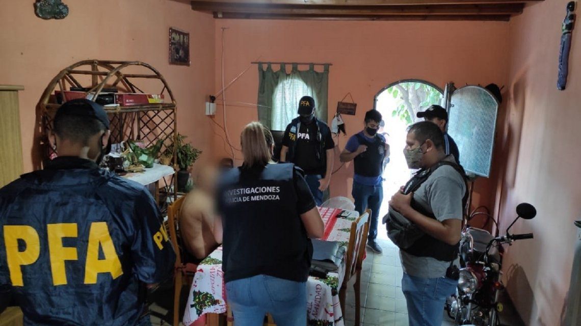 Detienen a un hombre en Mendoza que acosaba por Facebook a una nena de La Matanza
