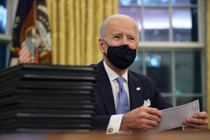 Biden dio 90 días a los servicios de Inteligencia para que descubran cómo surgió el coronavirus
