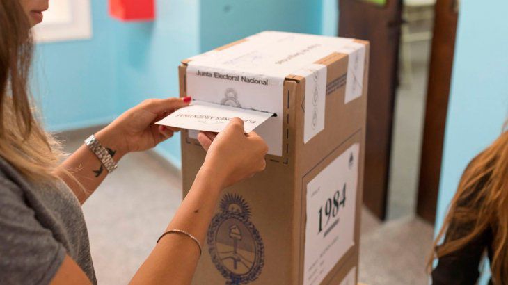 El Gobierno convocó oficialmente a las PASO y las elecciones Legislativas