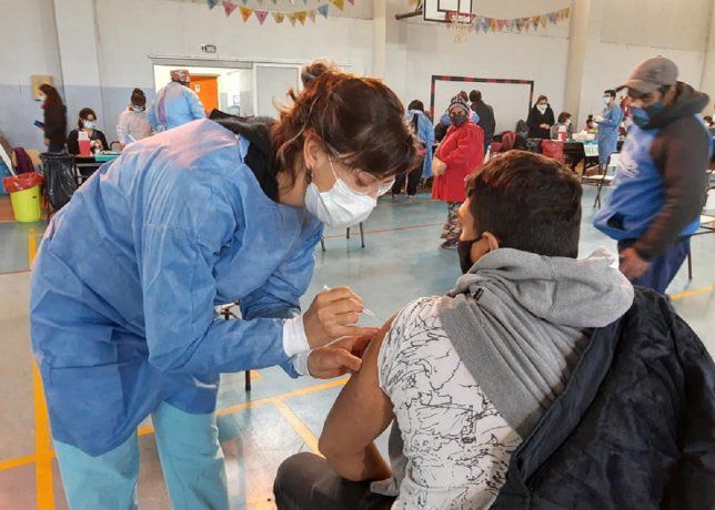 Más de la mitad de los argentinos mayores de 18 años ya se vacunaron