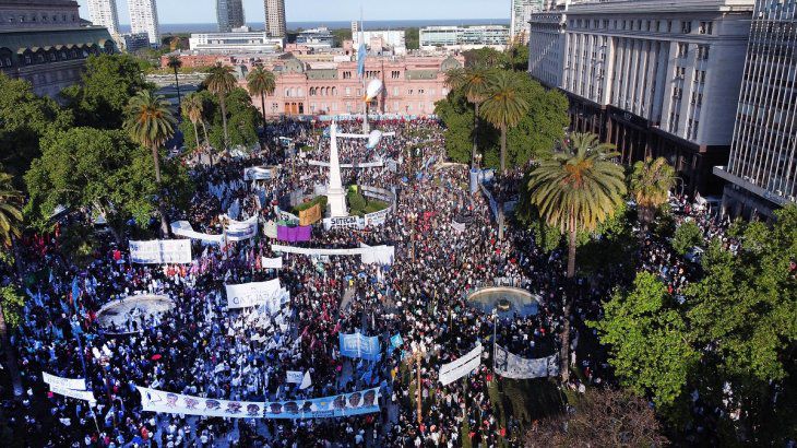 Día de la Lealtad: una multitud marchó a la Plaza de Mayo