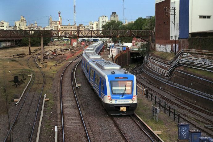 Unirán los trenes Sarmiento y San Martín entre Haedo y Caseros