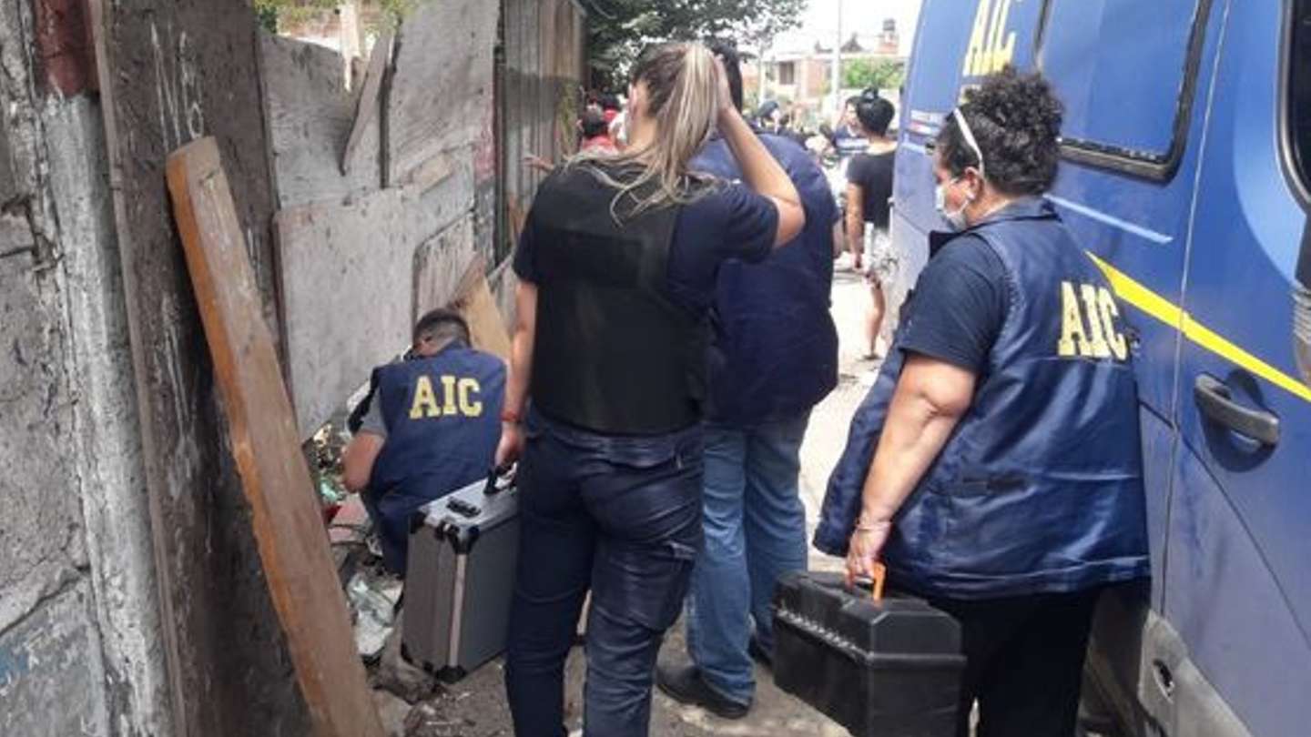 Rosario: encontraron restos de una beba recién nacida dentro de un contenedor de basura