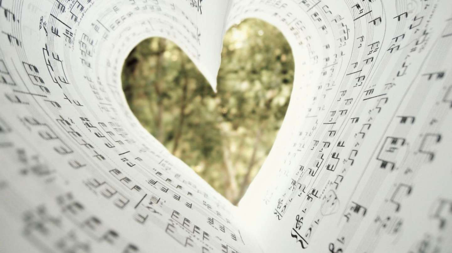 La música hace bailar a tu corazón