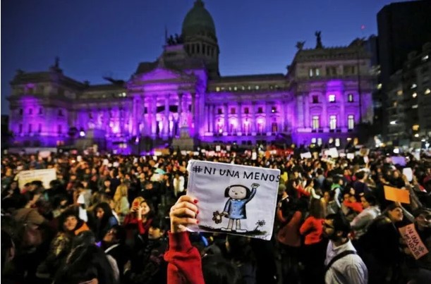 Miles de manifestantes en el séptimo aniversario del primer «Ni una menos»