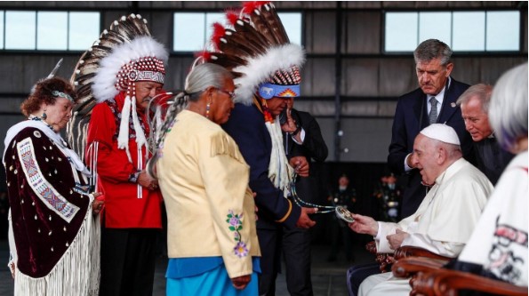 El papa Francisco viajó a Canadá para pedir perdón a los indígenas por los abusos de la Iglesia