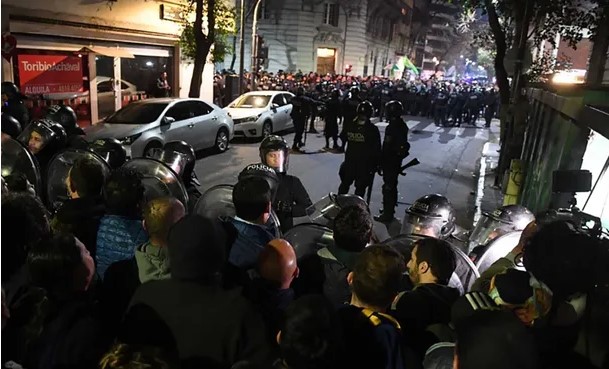 La Justicia ordena a Rodríguez Larreta retirar el operativo policial de la casa de Cristina Kirchner