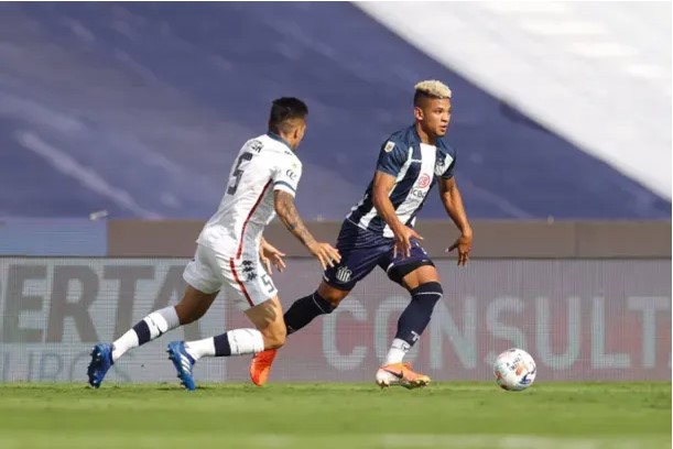 En un partido épico, Vélez le ganó 3-2 a Talleres por la ida de los cuartos de final de la Copa Libertadores