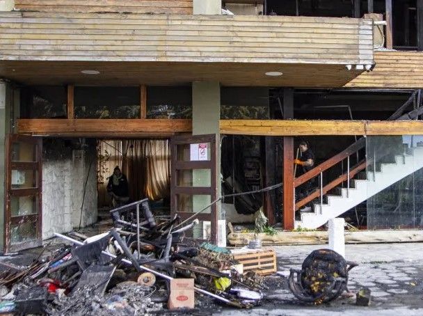 Incendio en Bariloche Center: nueve personas siguen en terapia intensiva