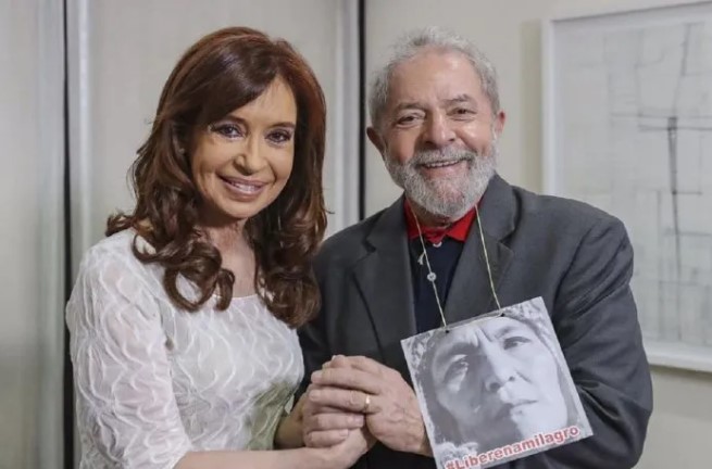 Siguen los apoyos: Lula se comunicó con Cristina Kirchner por teléfono