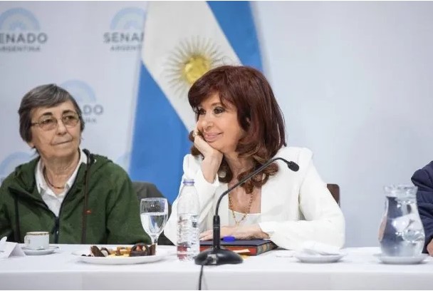 Cristina Kirchner se reunirá con jueces por Ganancias