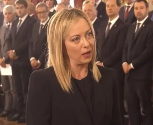 Meloni juró como primera ministra de Italia