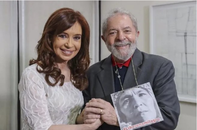 Cristina Kirchner saludó a Lula da Silva tras el balotaje en Brasil