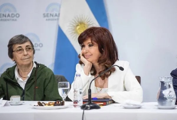 Cristina Kirchner reaparece públicamente en un acto de la UOM