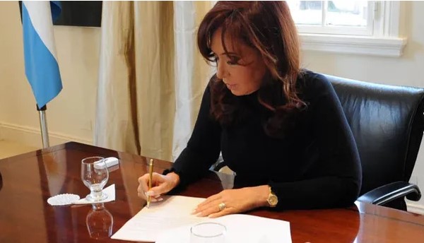 Cristina Kirchner da aumento por suma fija de  mil: a quiénes