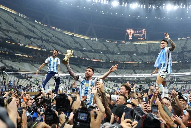 «Por favor, vamos Diego desde el cielo», ¿el rezo de Messi?