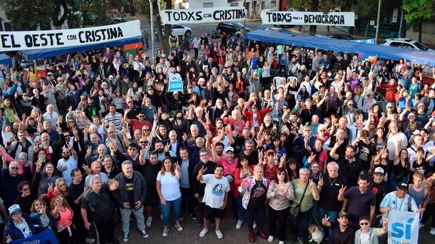 Apoyo a Cristina Kirchner: movilizaciones en Buenos Aires a la espera del veredicto
