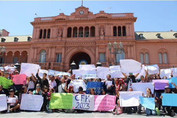 #CristinaCumple: militantes celebraron en Plaza de Mayo