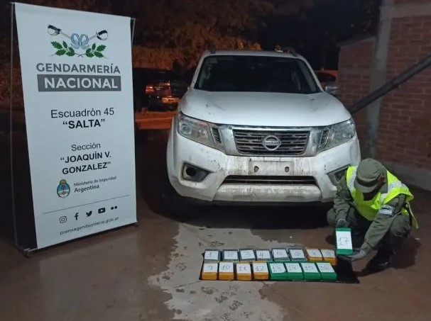 Salta: abandonan camioneta con 17 kilos de cocaína
