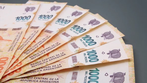 El Gobierno importará billetes de Malta y París para cubrir la demanda de pesos