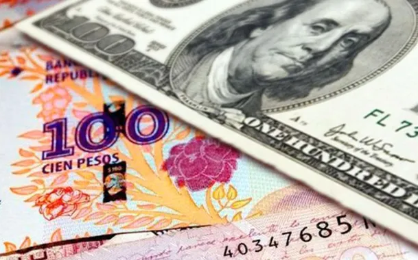 Dólar blue récord: por qué saltó 60 pesos en cuatro días y qué es lo que se viene