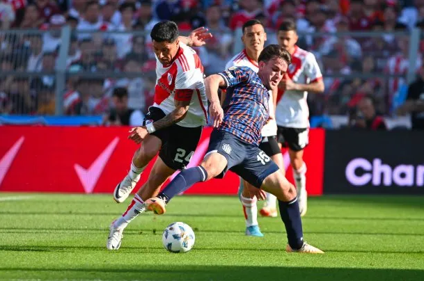 Copa de la Liga: con otro gol de Rondón, River superó a Talleres y se subió a la punta de su zona