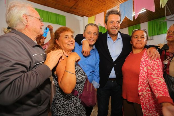 «Como Estado, nos vamos a hacer cargo de nuestras jubiladas y nuestros jubilados», afirmó Sergio Massa en Esteban Echeverría