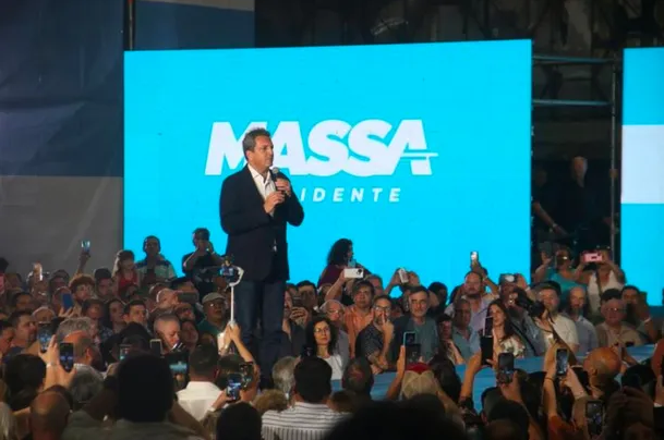 Sergio Massa en Córdoba: llamó a un Gobierno de «unidad nacional» y anticipó que convocará a Martín Llaryora