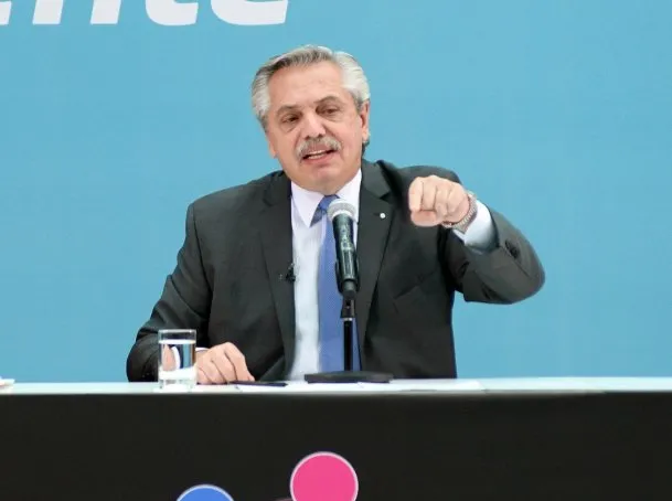 Alberto Fernández aceptó la renuncia anticipada de varios funcionarios