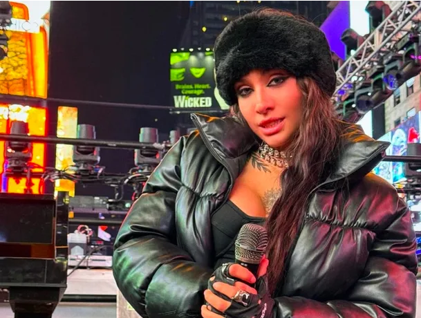 María Becerra cantó en Time Square: «Traemos el flow desde Argentina para Nueva York»