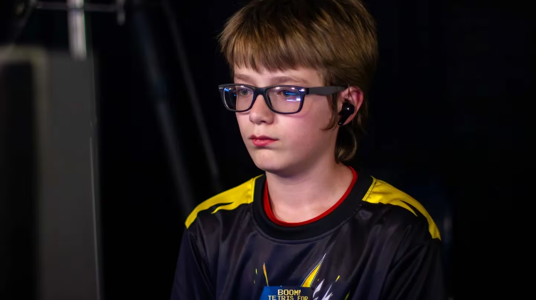 ¡Al fin! Un gamer de 13 años se convirtió en el primer humano que pudo vencer al Tetris