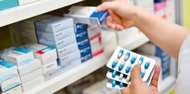 ANMAT evalúa pasar a venta libre 22 medicamentos: cuáles son