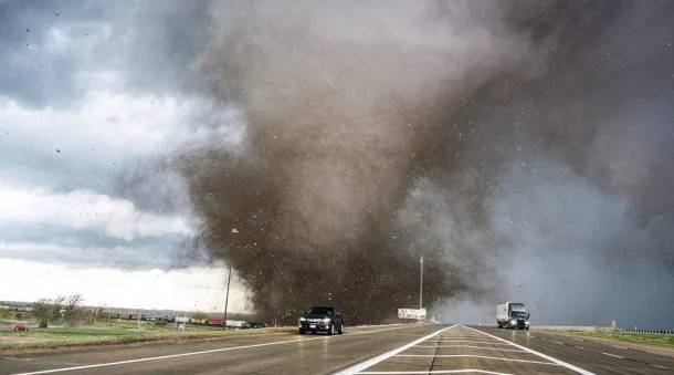 Estados Unidos: un Impactante tornado generó destrozos en Nebraska