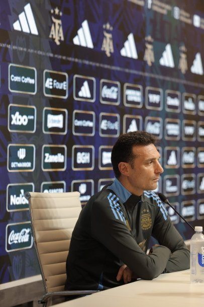 Los 11 de Lionel Scaloni para el clásico con Brasil
