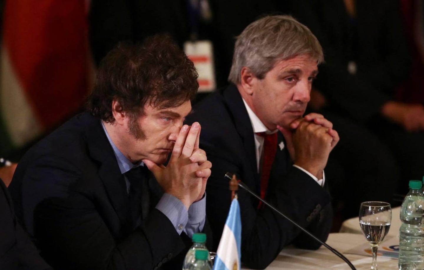 Guerra de aranceles: subió el dólar blue y el riesgo país se acercó a los 1000 puntos