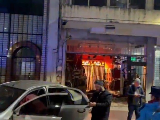 Choque en Recoleta: un conductor borracho iba a contramano y embistió a un taxi