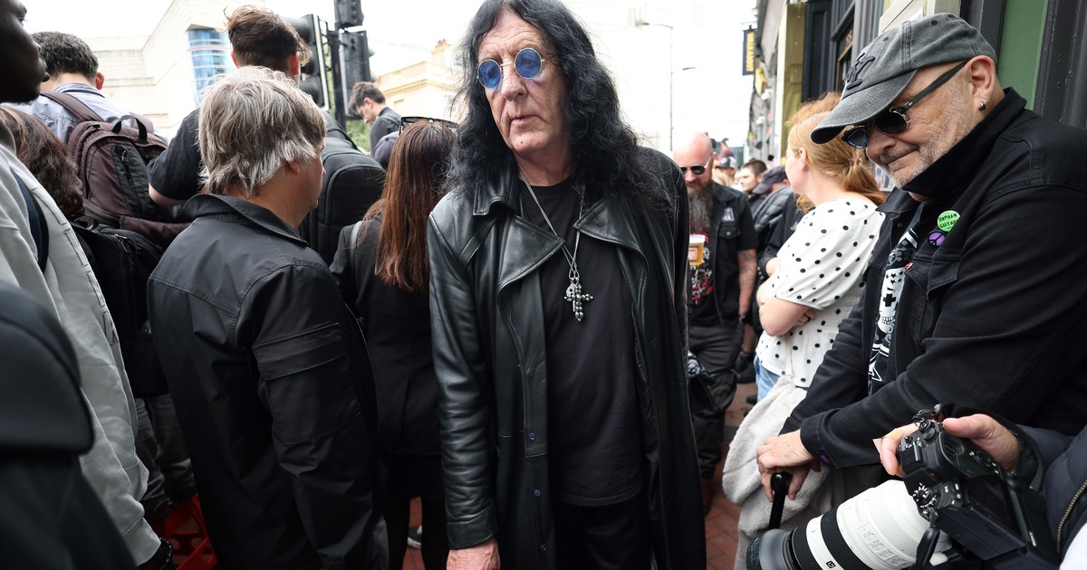 La muerte de Ozzy Osbourne: el Reino Unido despidió al Príncipe de las tinieblas con una procesión fúnebre en Birmingham, su ciudad natal La muerte de Ozzy Osbourne: el Reino Unido despidió al Príncipe de las tinieblas con una procesión fúnebre en Birmingham, su ciudad natal