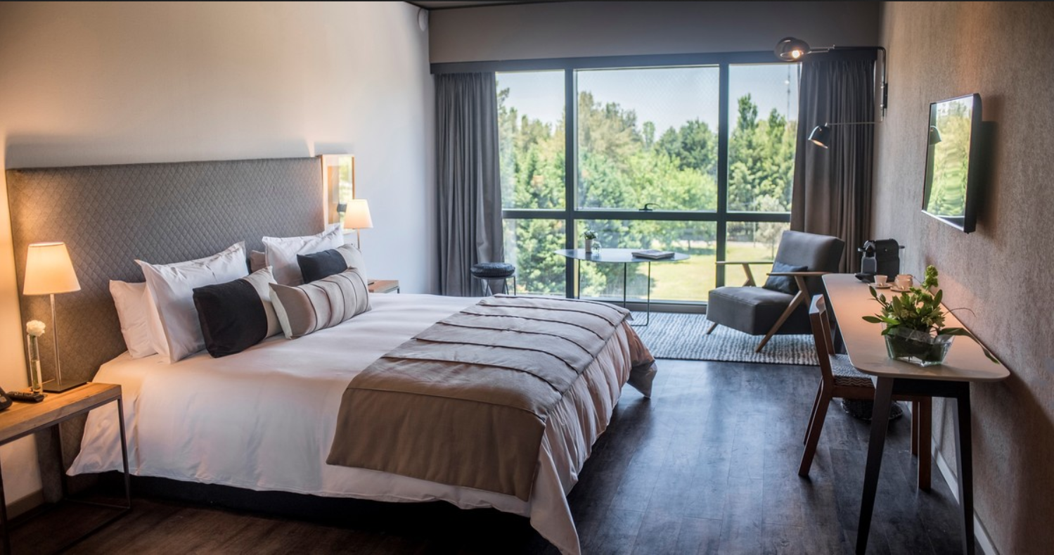 Hoteles en crisis: los precios están entre los más caros de la región y hay destinos sin reservas para las vacaciones