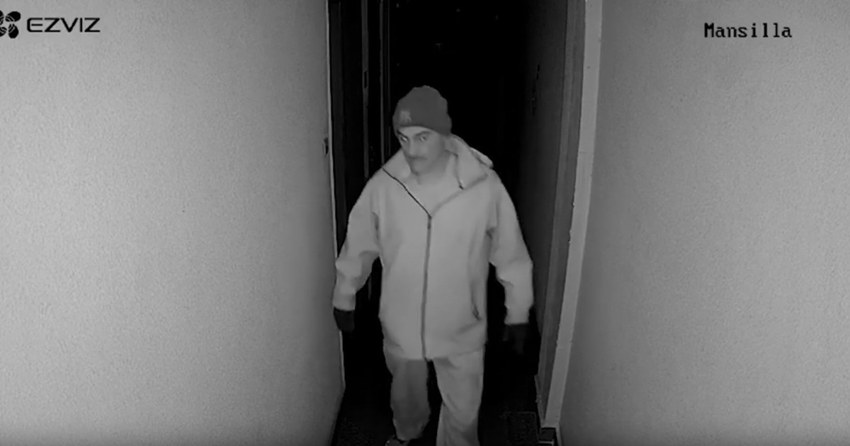 Entró a un edificio de Palermo sin forzar la puerta, buscó piso por piso y robó un departamento vacío: quedó grabado por una cámara de seguridad
