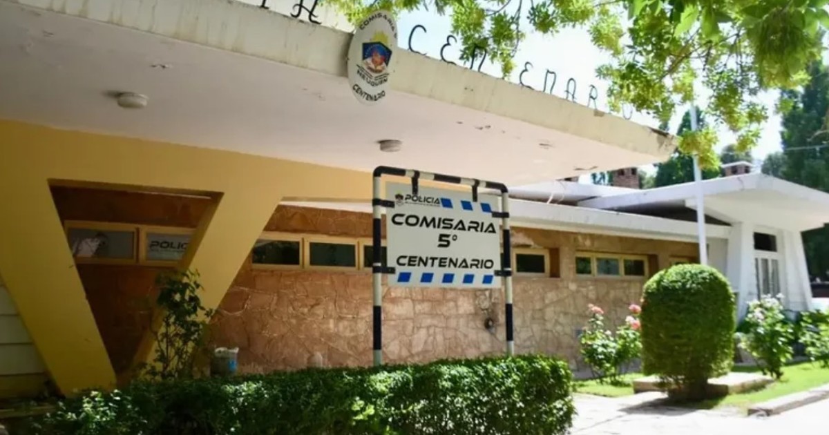 Frustrado intento de motín en una comisaría de Neuquén: un detenido comió un pedazo de pared, se atragantó y lo salvaron de milagro