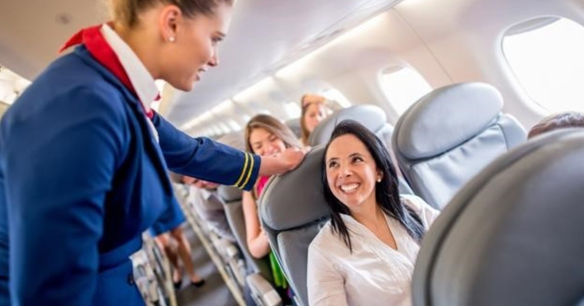 Una famosa aerolínea de Estados Unidos cambia sus políticas y genera polémica por un cambio en sus asientos